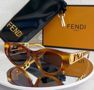 Fendi Sunglasses 386